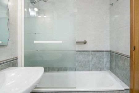 Piso de alquiler en Rúa de Luis Iglesias Iglesias, 1, Castiñeiriño - Cruceiro de Sar - Photo 3