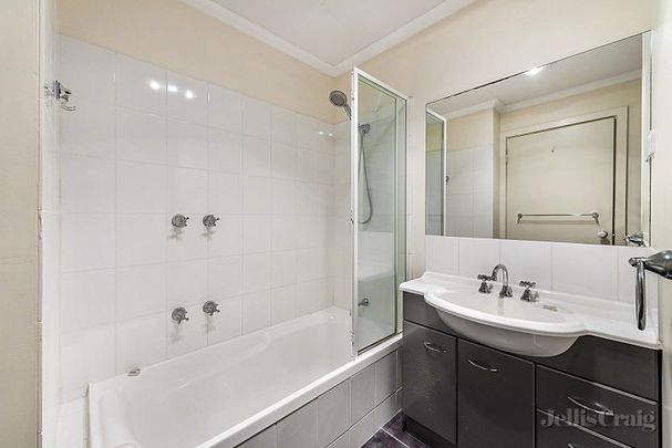 4/1 Eucalyptus Mews, Notting Hill - Photo 1