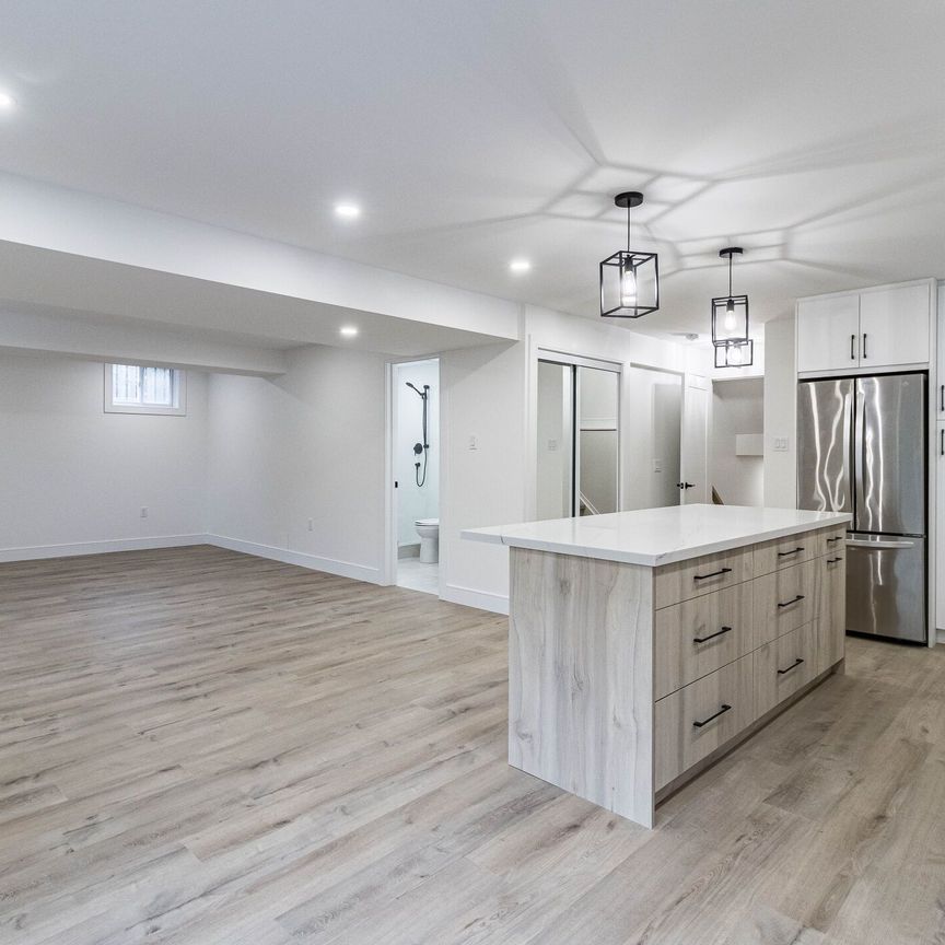 For Lease - 3278 Trevor Court Unit# Lower Level, Mississauga, Ontario - Photo 1