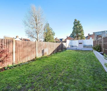 3 bedroom semi-detached house to rent - Photo 3