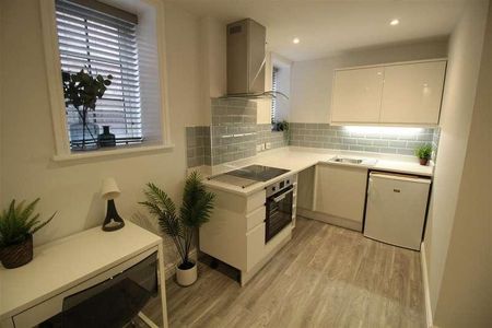 Woodborough Road, Nottingham, NG3 - Photo 2