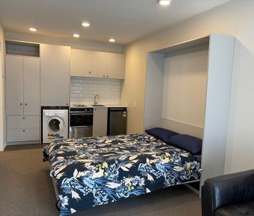 Spacious modern studio - Photo 3