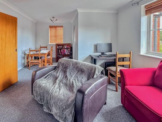 2 bedroom flat to rent - Photo 1