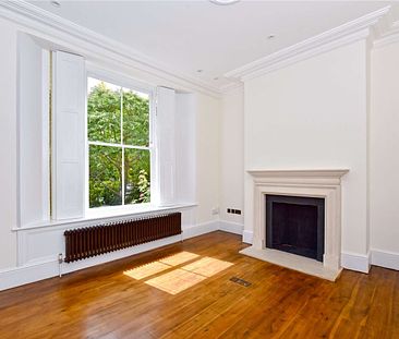 Elegant Grade II Listed residence set over five floors with larger than usual garden in the heart of Windsor. - Photo 1