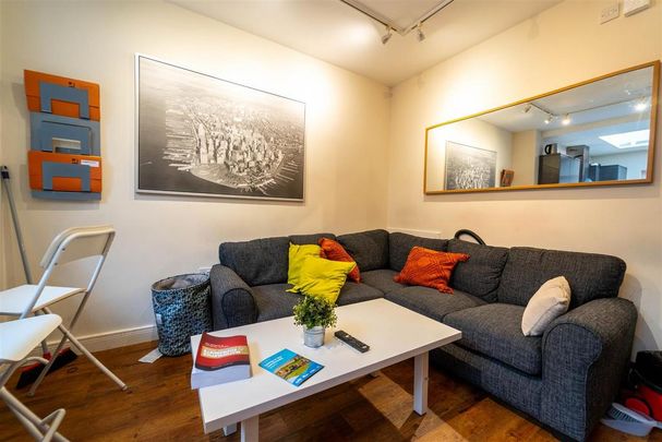 5 bedroom apartment to rent - Photo 1