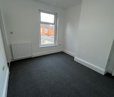 2 Bed Terraced House, Moira St, LE4 - Photo 5