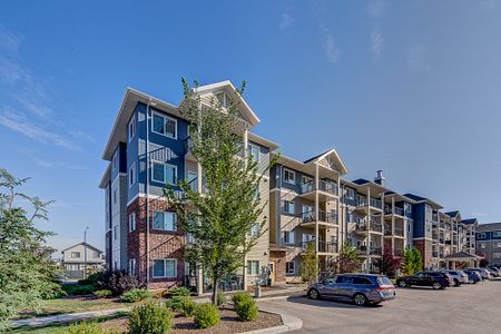 Fuse 2 bedroom 2 bath November Incentive ! - Photo 2