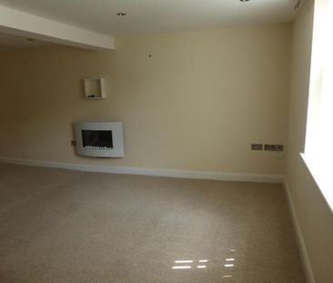 3 bedroom flat to rent - Photo 1