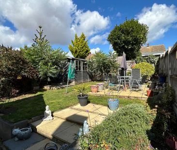 2 bedroom end of terrace house to rent - Photo 2