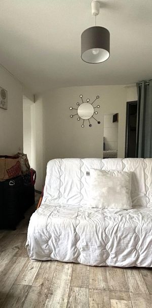 Location Appartement 1 pièce 20m² SAINTES 17100 - Photo 1
