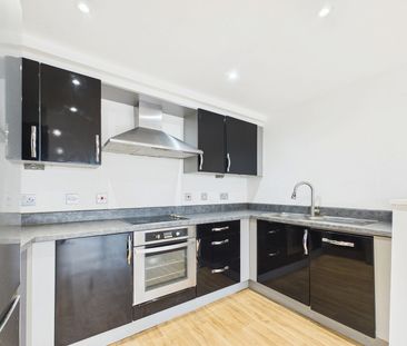 Aspect, Camberley, Surrye, GU15 - Photo 4
