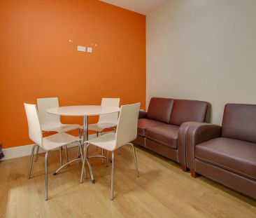 1 bed flat to rent in Cank Street, Leicester, LE1 - Photo 1