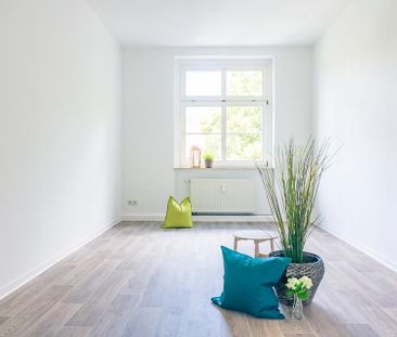 3-Raum-Wohnung im Altbau mit Badewanne - Photo 1