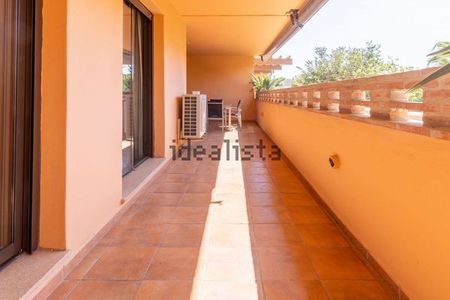 Alquiler de piso en Avenida Conde Rudi s/n - Photo 4