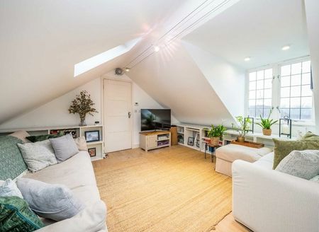 The Gateways - Photo 3