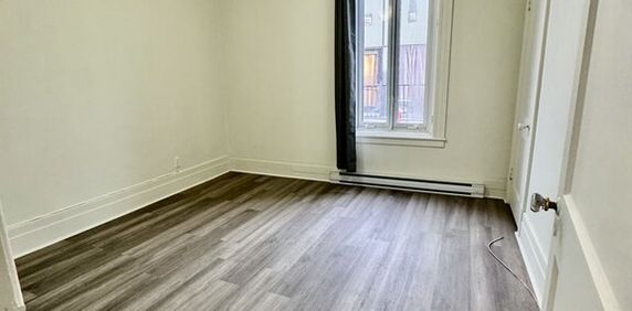 Ville-Marie - Géant 5 1/2 + Bureau - Photo 2