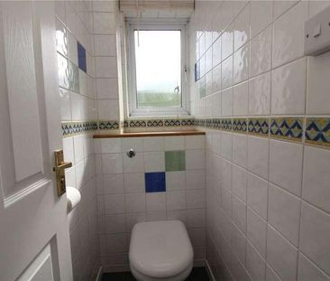 Milton Drive, Borehamwood, Hertfordshire, WD6 - Photo 5