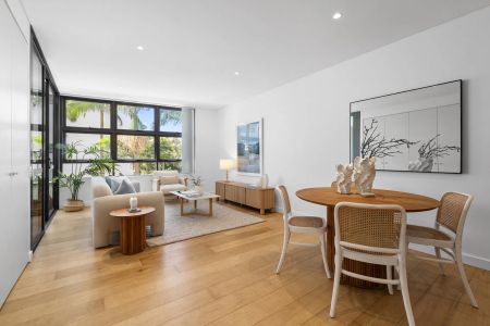 Rockpool Apartments - Contemporary Coastal Living - Lift Access - Photo 2