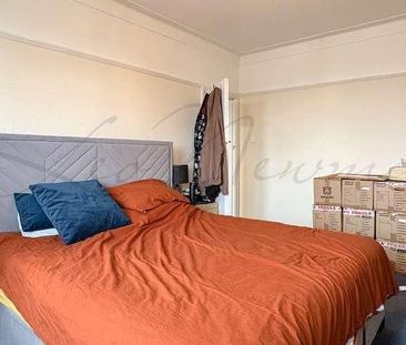 Hainault Court, Forest Rise, London, E17 - Photo 4