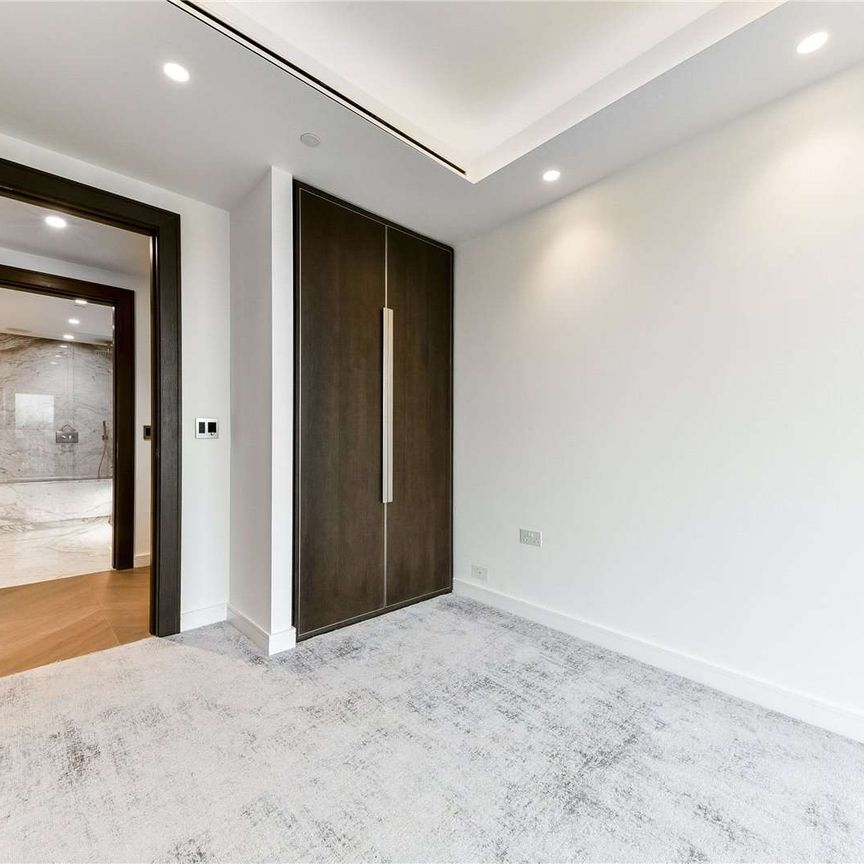 Two bedroom two bathroom apartment in the Exclusive One St. John's Wood - Photo 1