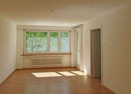 Renovated, bright apartment with a well-lit balcony - Foto 3