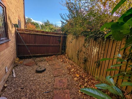 Town house to rent on - Photo 4