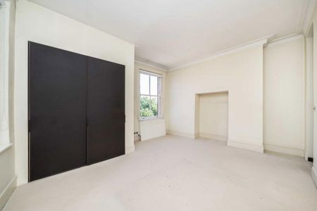 3 bedroom flat to rent - Photo 4