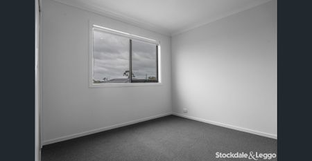 Brand-New 4-Bedroom Townhouse in Grand View Estate - Photo 2