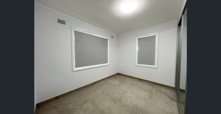 2-3 bedroom house fully renovated - Photo 4