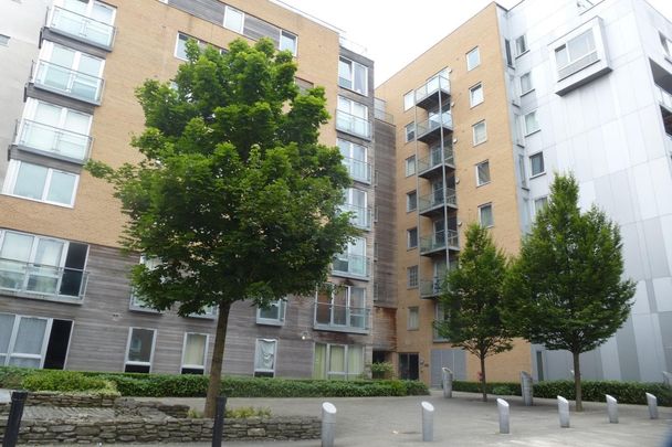 High Street - Photo 1