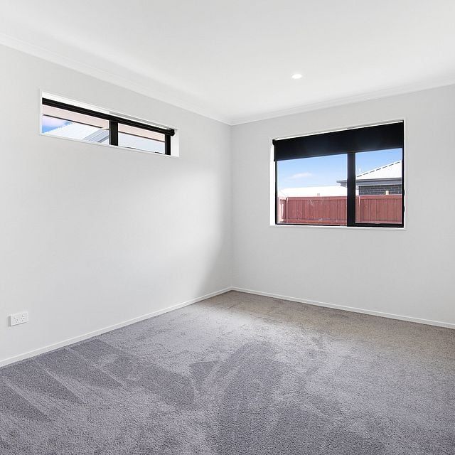 Lovely sunny 2024 4 bed home available for rent - Photo 1