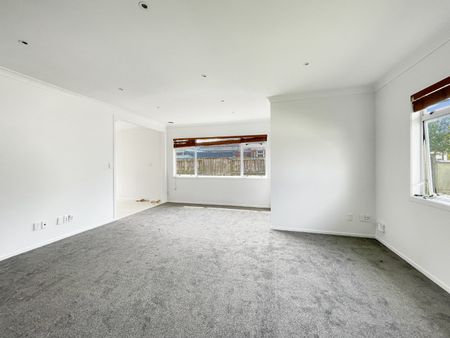 TAKAPUNA - 4 Bedroom House with 2 Bathrooms - Photo 3