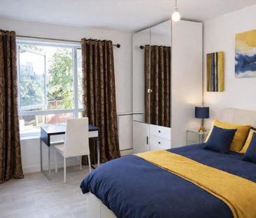 Room in a Shared Flat, Holly Court, SE10 - Photo 1