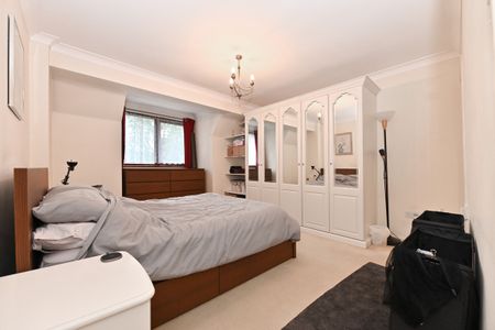 Woodside Grove, London, N12 - Photo 4