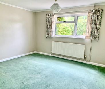 3 bedroom detached bungalow to rent - Photo 3