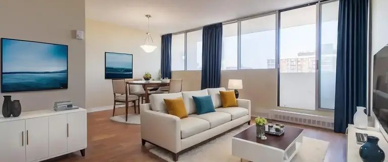 Wentworth Arms | 525 Wentworth Avenue, Ottawa - Photo 1