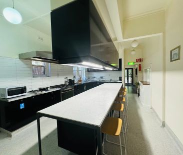 Room 4 (Non Ensuite) - Photo 6