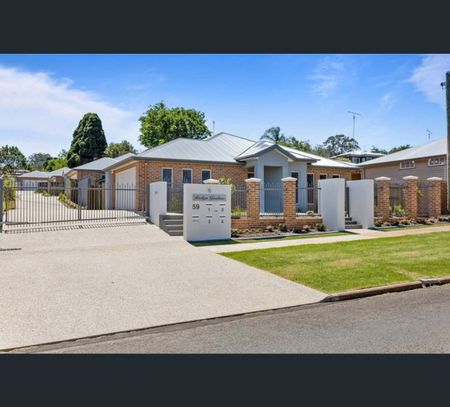 1/59 Jellicoe Street, Mount Lofty, Qld 4350 - Photo 4