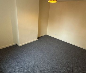 Marley Terrace, Leeds, LS11 8QS - Photo 5