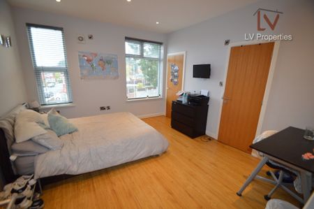 South Parade - Photo 5