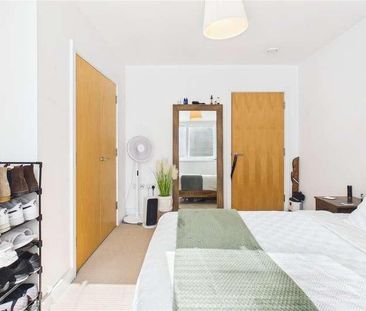 Mead House, Cantelupe Road, East Grinstead, West Sussex, RH19 - Photo 3