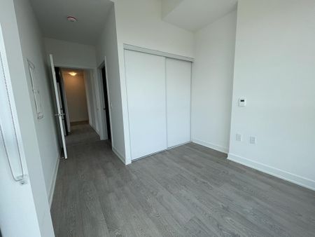 THE MACKENZIE: Keele St & Major Mackenzie Dr W (120 Eagle Rock Way) AD#00804 - Photo 4