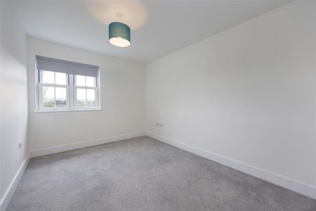 3 bedroom detached house to rent - Photo 2
