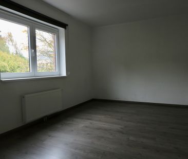 Appartement met 2 slaapkamers en autostaanplaats. - Foto 2