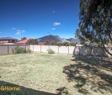 7 SANDPIPER GROVE, Sunbury, VIC 3429 - Photo 1