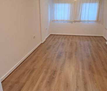 1 Bed Flat, Ibex House, E15 - Photo 6
