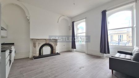 1 bedroom ground floor flat to rent - Photo 2