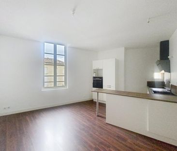 Location Appartement 3 pièces 82m² ST EMILION 33330 - Photo 1