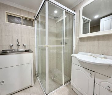 Downstairs Unit in the Heart of Nords Wharf - Photo 6