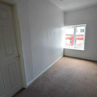 3 bedroom property to rent in Birkenhead - Photo 1